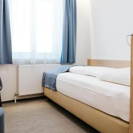 فندق Sankt Magdalena 3*
